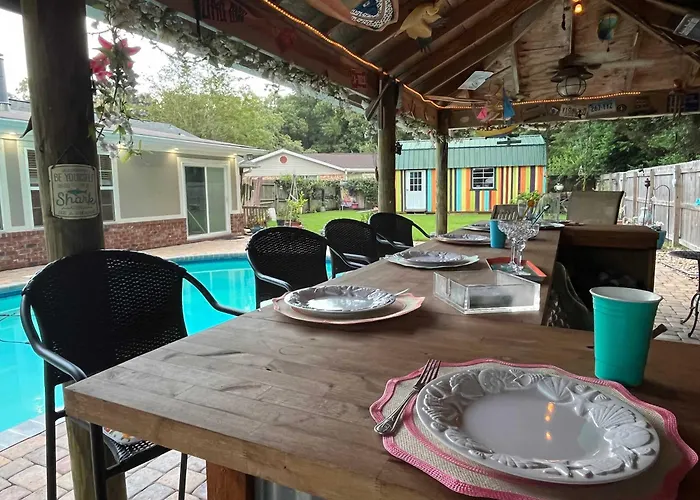 Jan's Oasis Family Retreat Pool Bar Games & Fun Holiday home Pensacola