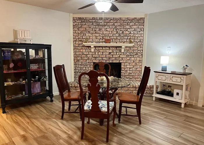 Holiday home Jan's Oasis Family Retreat Pool Bar Games & Fun *
