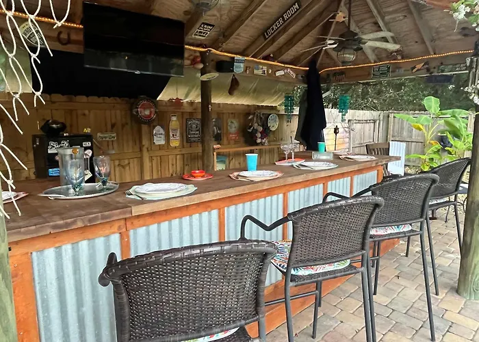 Holiday home Jan's Oasis Family Retreat Pool Bar Games & Fun *