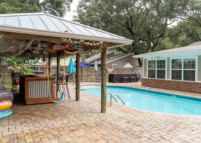 Holiday home Jan's Oasis Family Retreat Pool Bar Games & Fun Pensacola